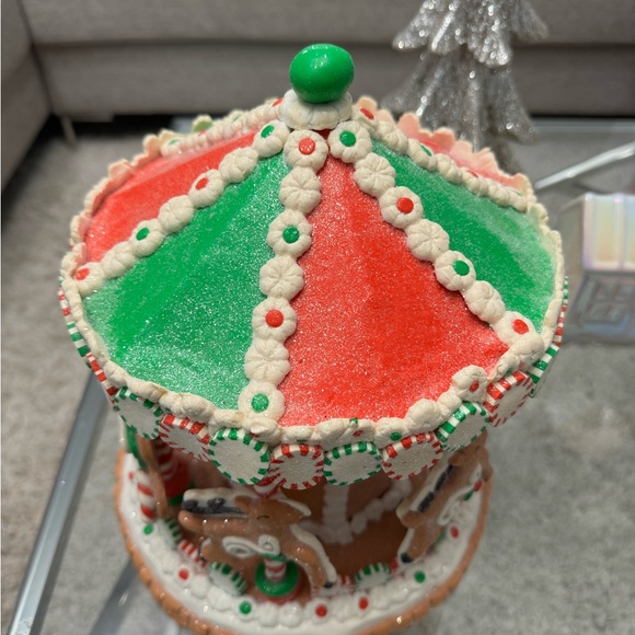 Gingerbread Carousel - Picture 5 of 5